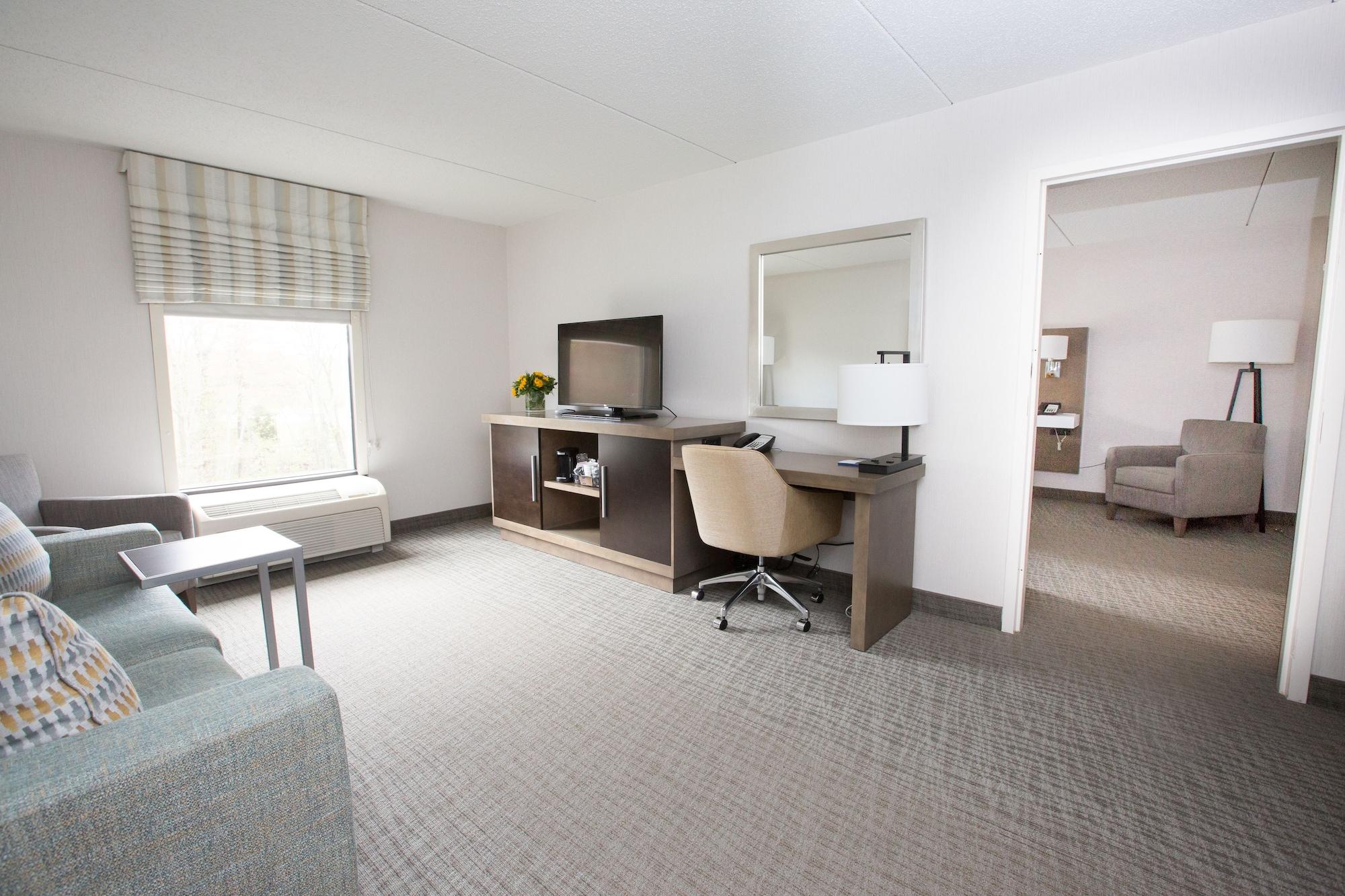 Hampton Inn Raynham-Taunton Екстериор снимка