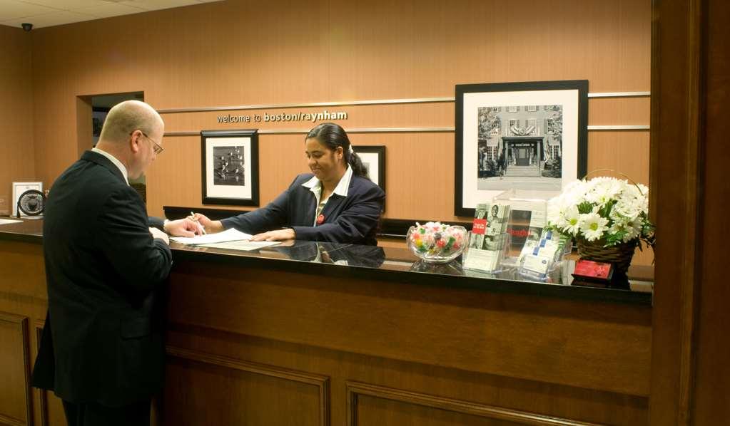 Hampton Inn Raynham-Taunton Екстериор снимка