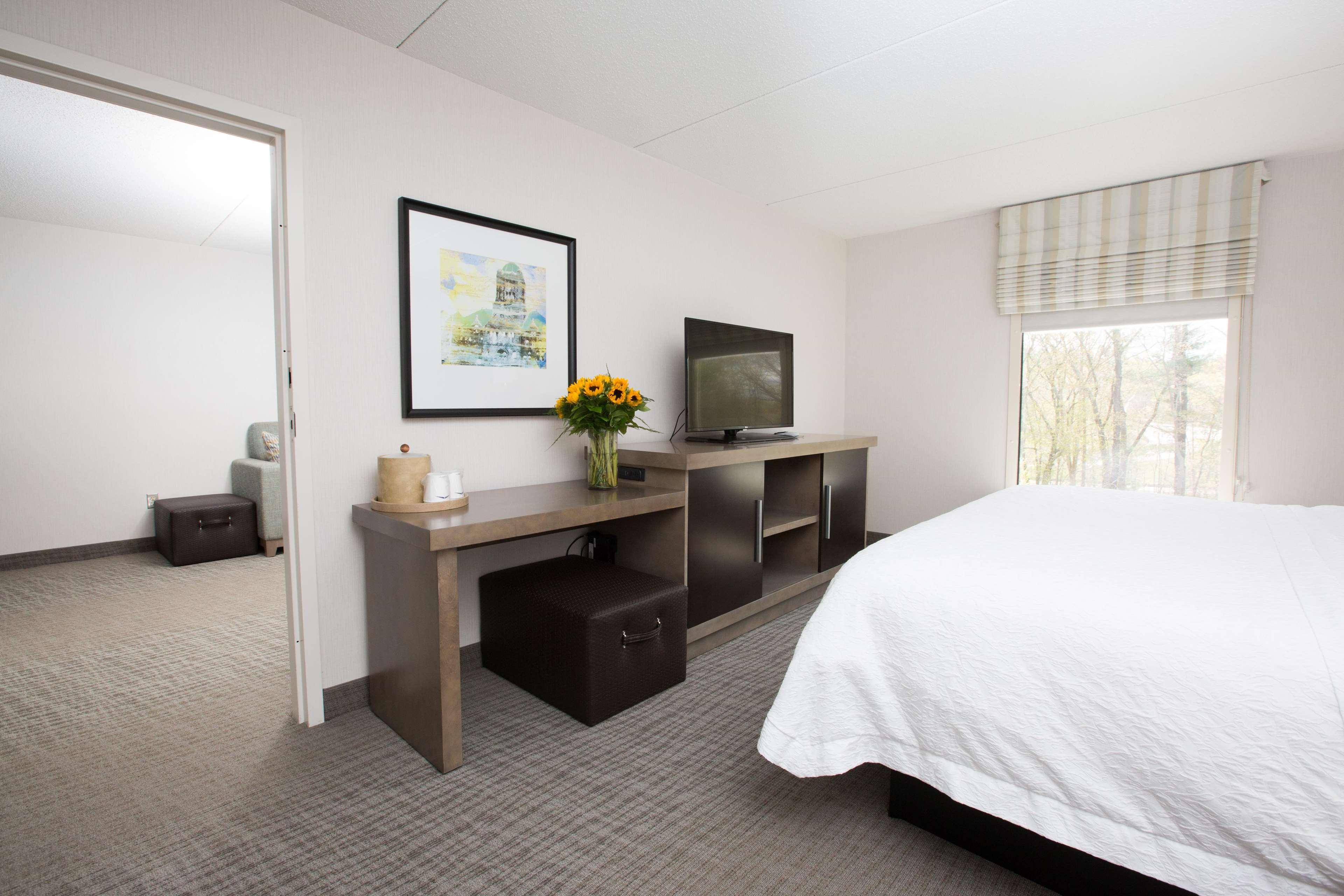 Hampton Inn Raynham-Taunton Екстериор снимка