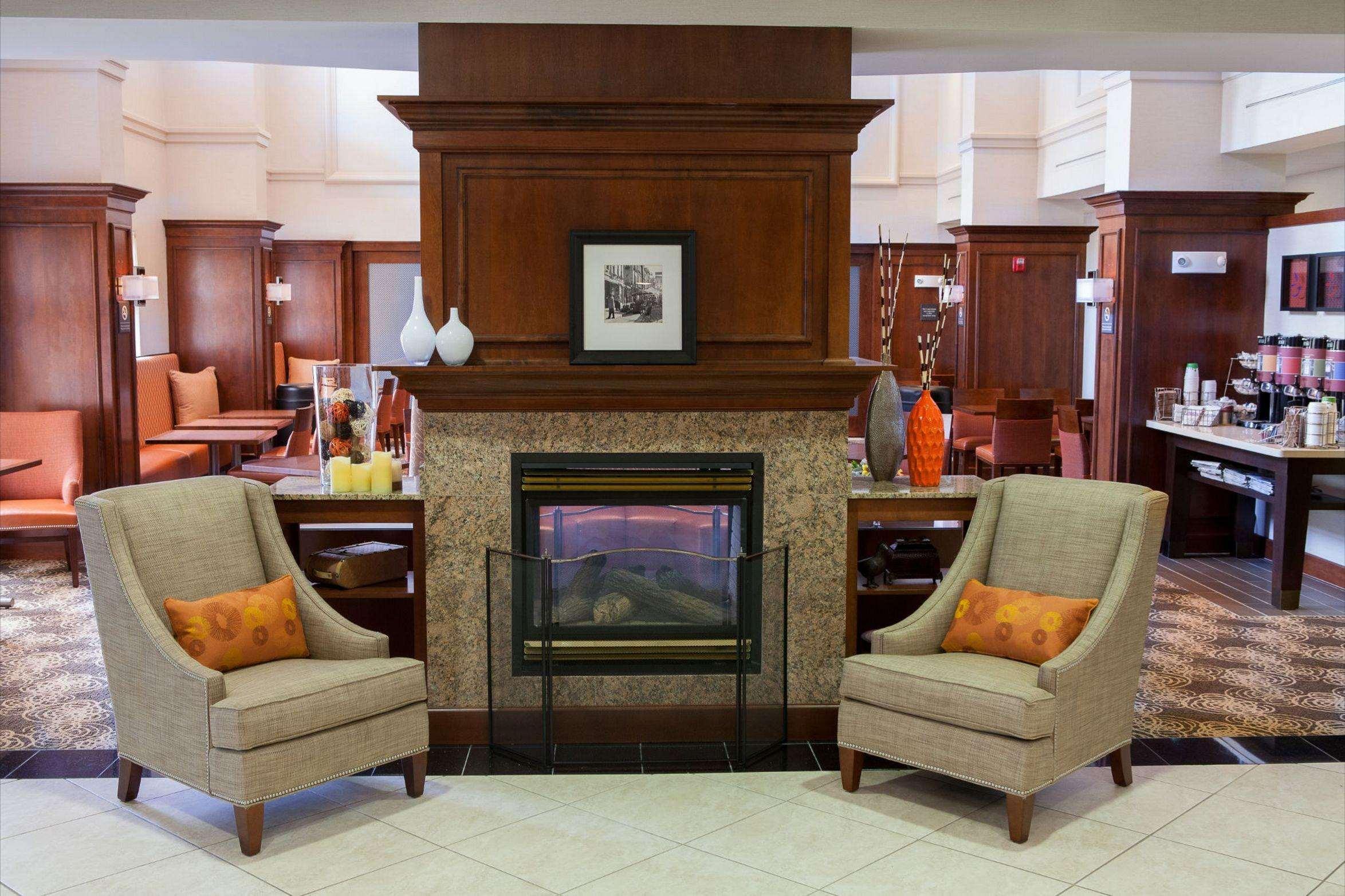 Hampton Inn Raynham-Taunton Екстериор снимка