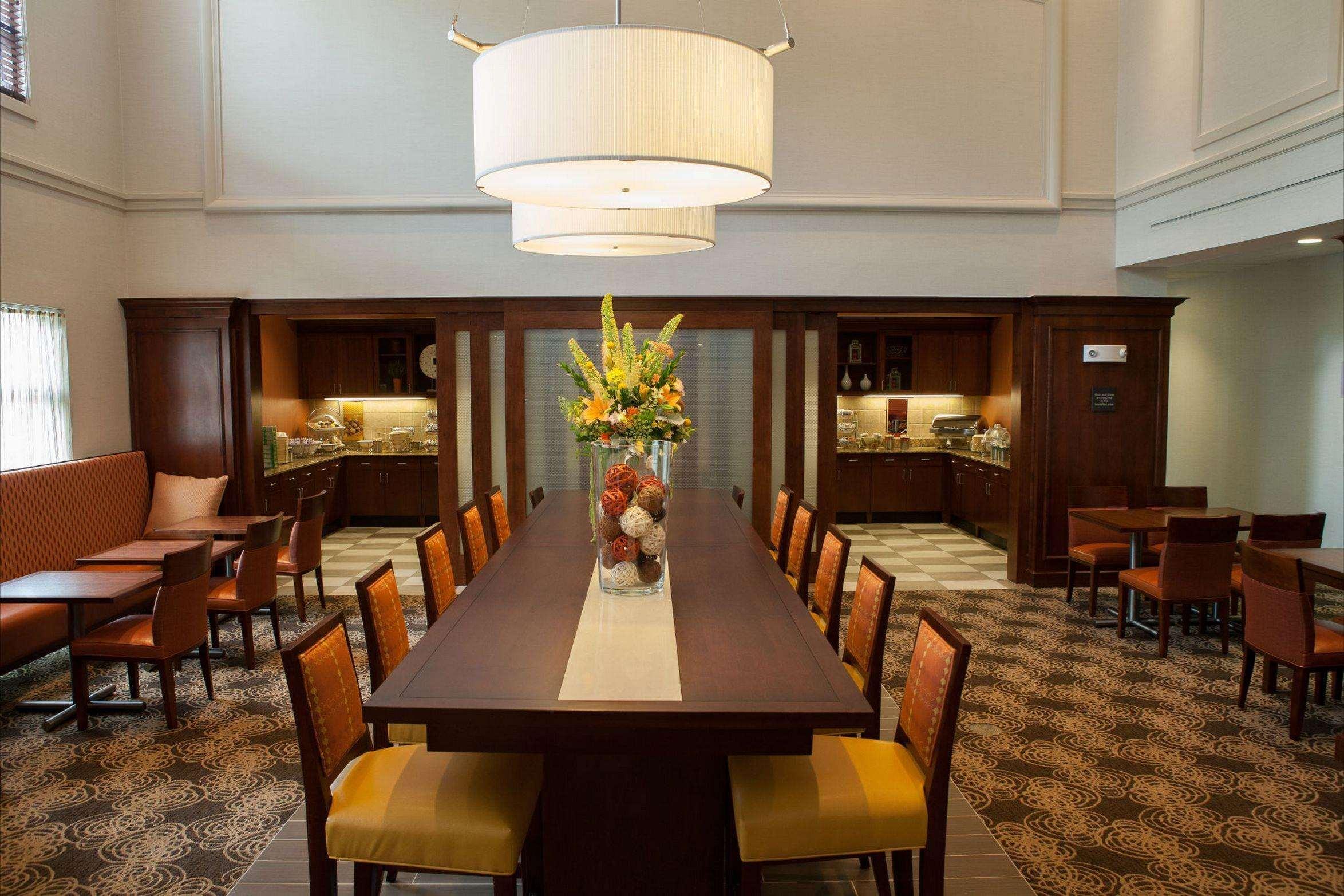 Hampton Inn Raynham-Taunton Екстериор снимка