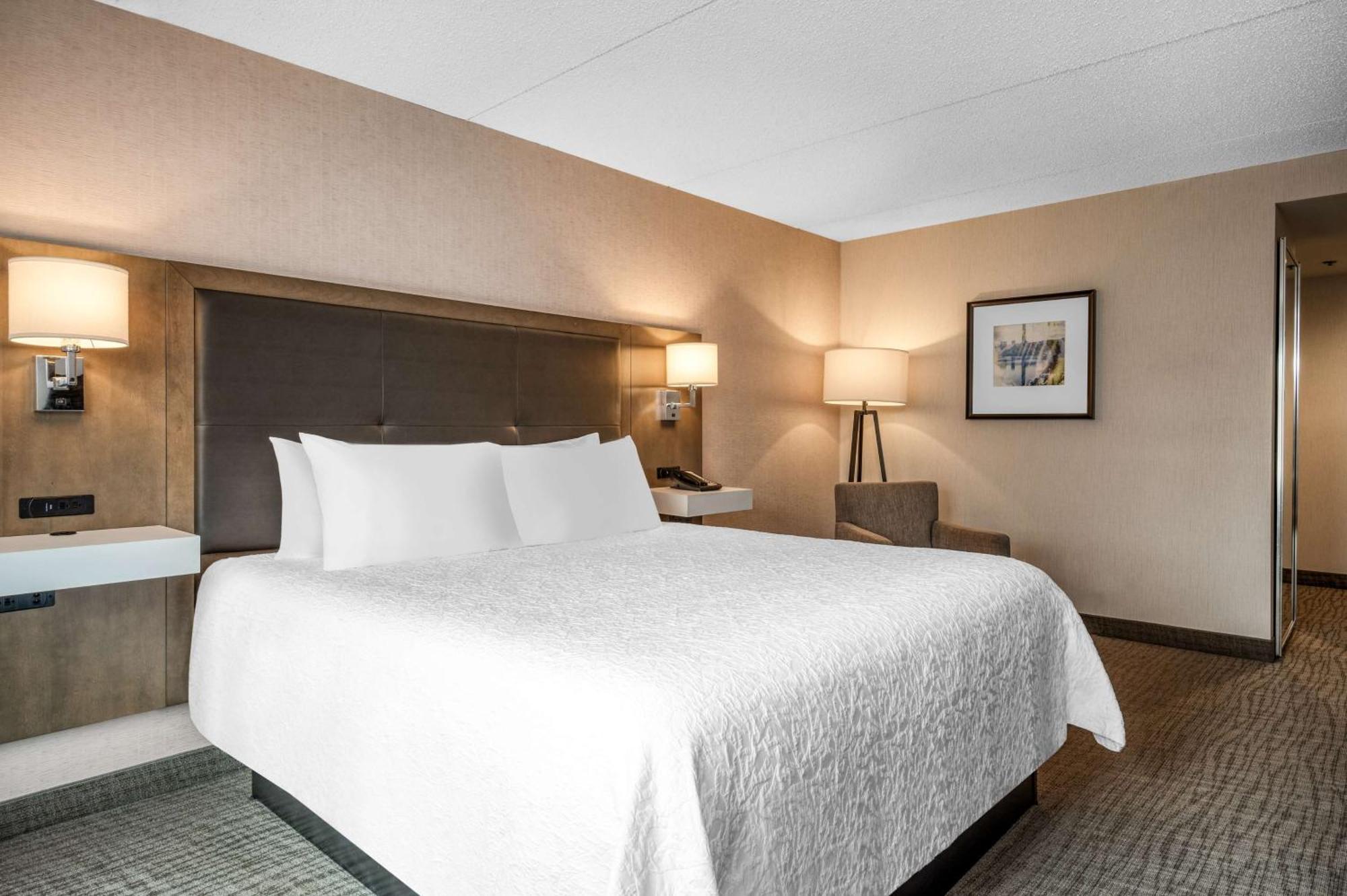 Hampton Inn Raynham-Taunton Екстериор снимка