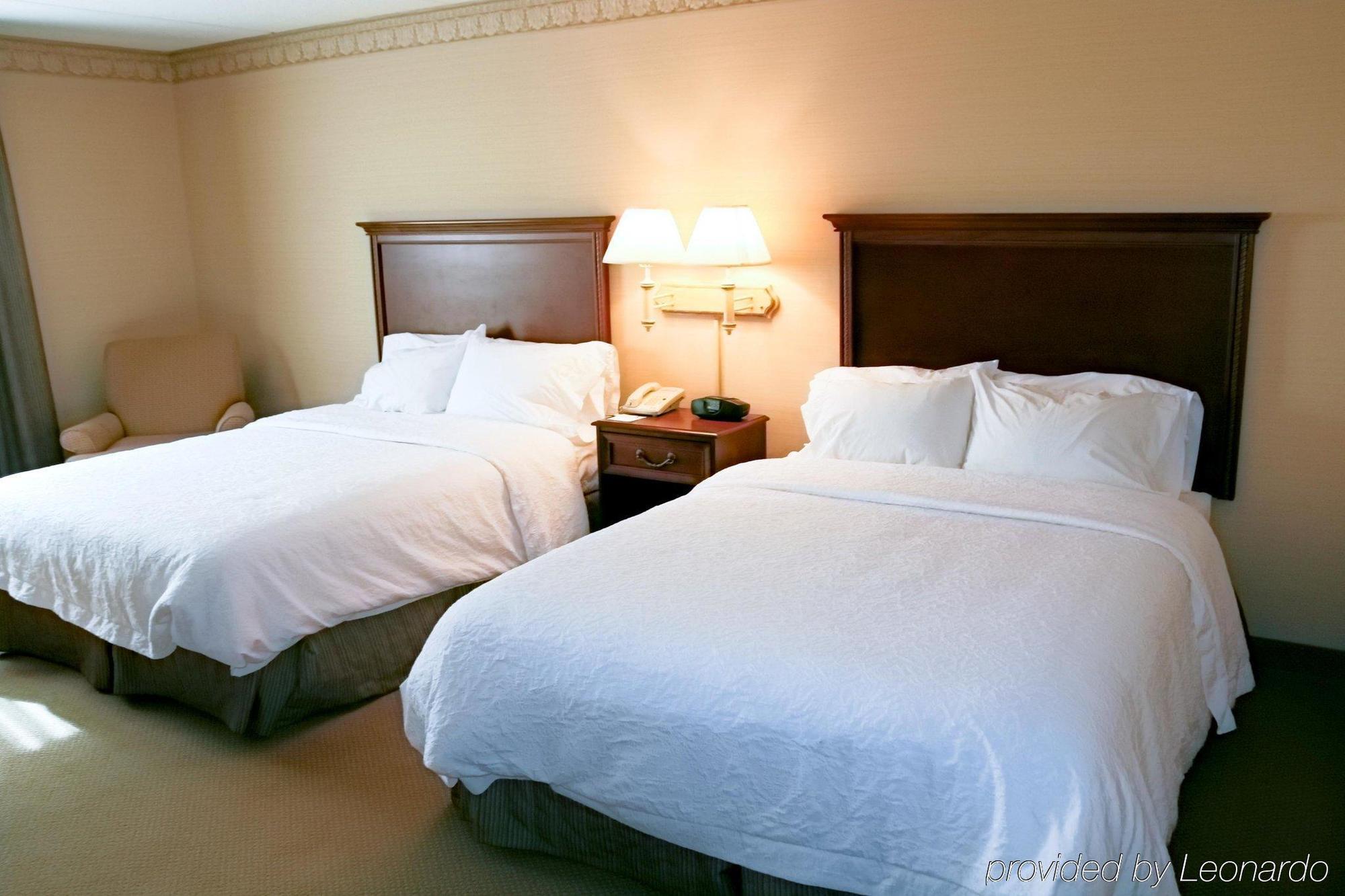 Hampton Inn Raynham-Taunton Екстериор снимка