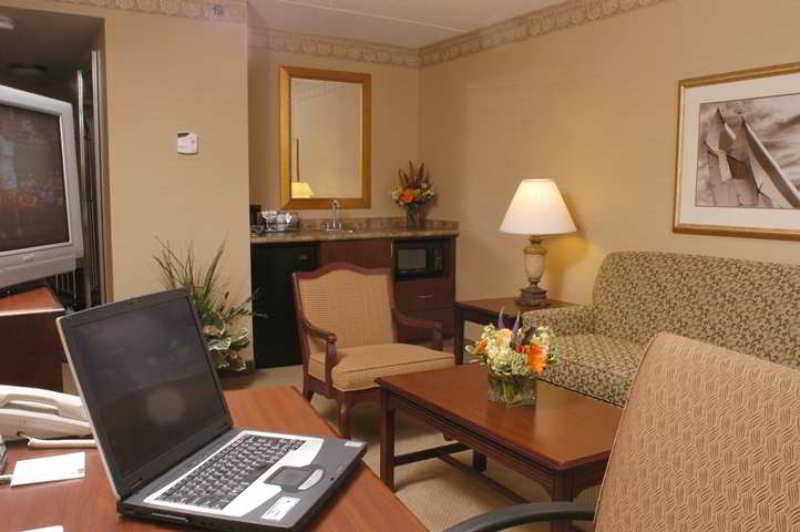 Hampton Inn Raynham-Taunton Стая снимка